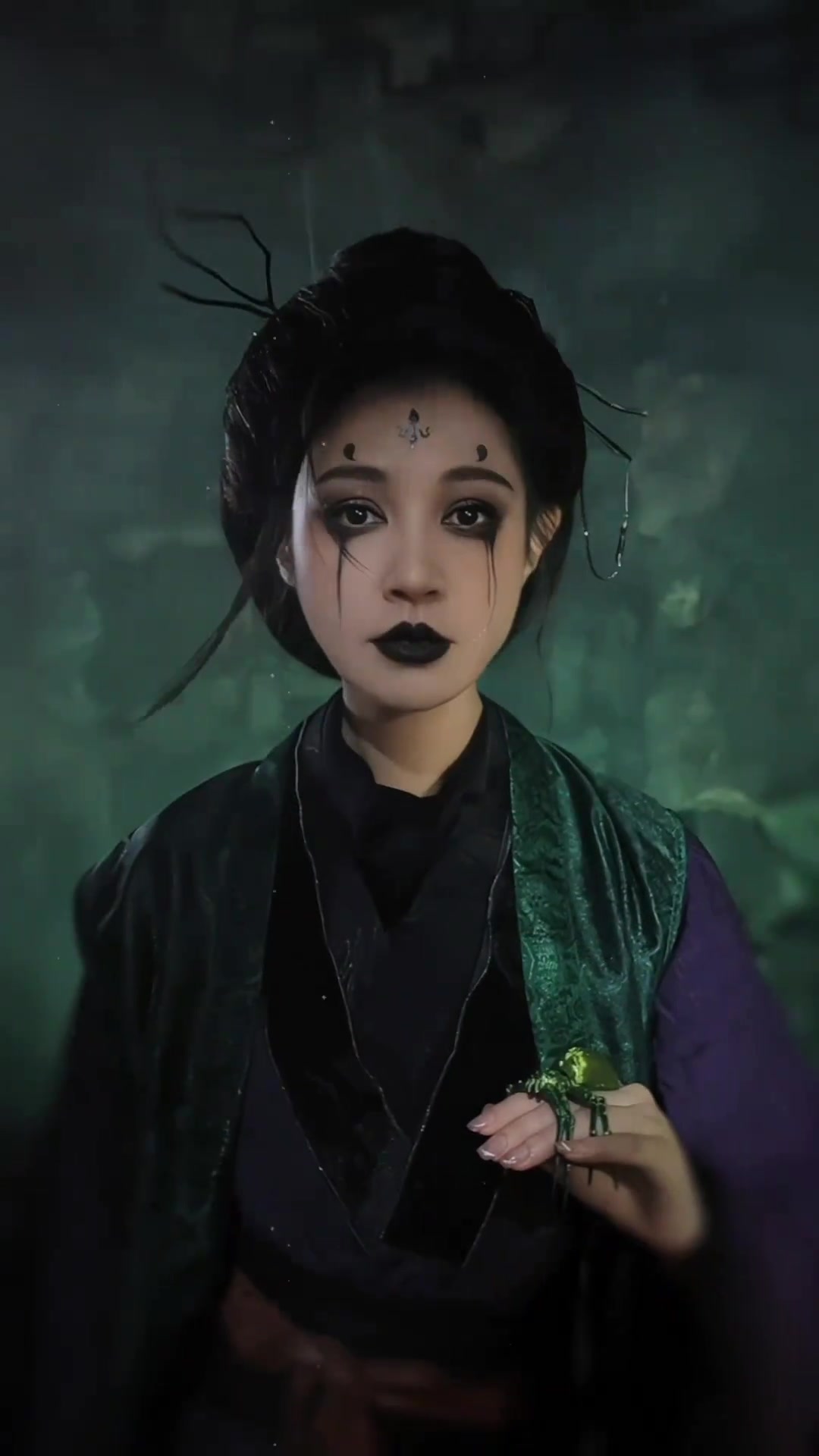 不怪唐僧也想看!🥰杨雪与面捕演员共同COS《黑神话》蜘蛛精